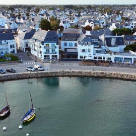 Logis Hotel Du Port, hotel u gradu Plobannalec-Lesconil