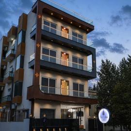 The Glam By Sandane Homes, hotel a Greater Noida