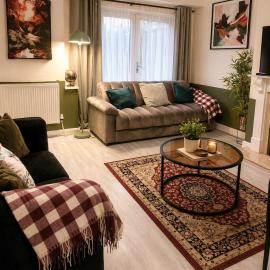 Great for Contractors and Groups 3BedHouse with FreeParking, hotel i Warrington