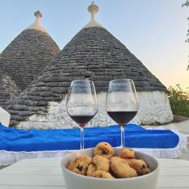 Trullollero UnPostoNelMondo Romantico ad uso esclusivo Relax e Privacy, hotel in Ceglie Messapica