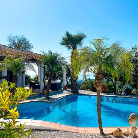 Casa blanca, hotel Torroxban