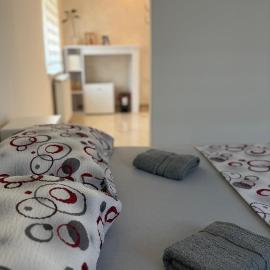 Apartman Gold LUX，Surčin的飯店