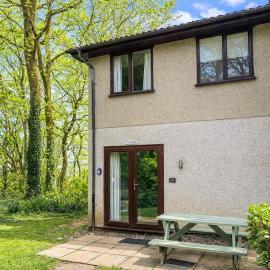 65 Strawberry Hill, Tolroy Manor