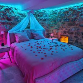 L'envoûtante, loveroom jacuzzi romantique, hotel a Lorgues