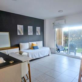 Va Pilar, Hotel in La Lonja