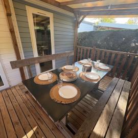 Viesnīca Mobil home 4-6 personnes à Messanges dans camping 4 étoiles pilsētā Mesanža