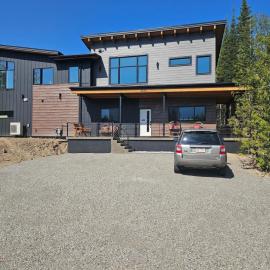 Fernie Alpine Retreat, hotelli kohteessa Fernie