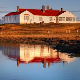 Hotel Estancia Caleta Josefina、Onaisinのホテル