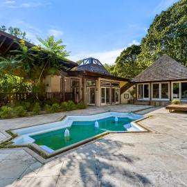 Charlestown Retreat | 2 Reflection Pools & Fire Pits, Hotel in Charlestown