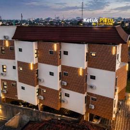 ketuk Pintu By Turu Kene, hotel i Sentool