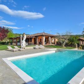 Gorgeous Home In Todi