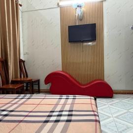 Happy Motel