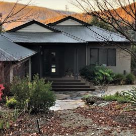 Kings View- Breathtaking mountain views, hotel in Marysville
