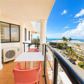 Stylish 1 Bedroom with Private Rooftop Spa at the Aegean、ムールーラバのホテル