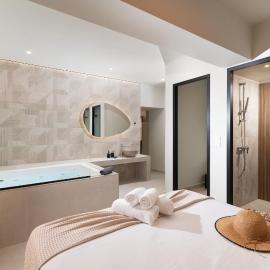 Calliope Home with Private Jacuzzi