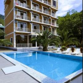 Medea Kvariati, hotel Kvariatiban