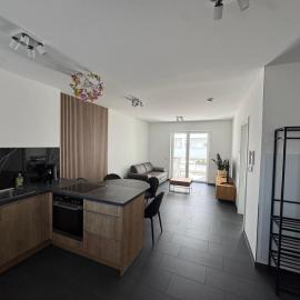 Urban Wood Loft - Modern & Stylish Apartment, hotel a Giessen