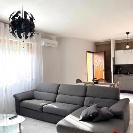 Onda blu house, hotel v destinácii Quartucciu
