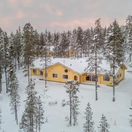 Sallainen Panvillage, viešbutis mieste Sala