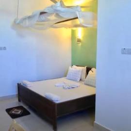 27Azmaa hotel & safaris