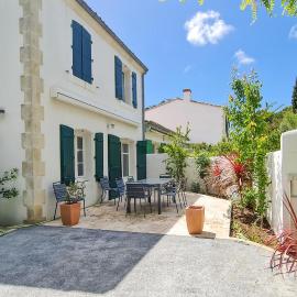 Charmante Maison Avec Piscine