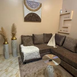 LILY'S spa and accomodations, khách sạn ở Namugongo