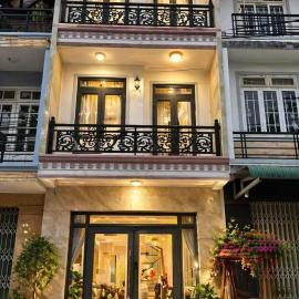 Nguyên căn villa Đà Lạt, Hotel in Đà Lạt