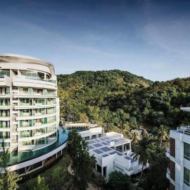Veloche Group Karon Beach by Sino-Thai, viešbutis mieste Ka Rorn