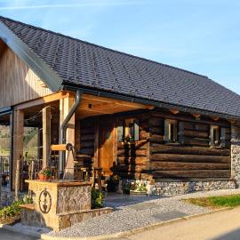 Granary SPA - Cabin with Pool, Sauna & Jacuzzi, hotel u Dolenjskim Toplicama