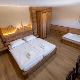Bed & Breakfast LakeBled House