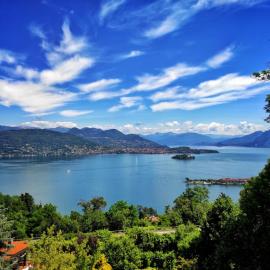 La finestra sul lago - Luxury view Apartment, Hotel in Stresa
