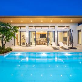 Mouana Breeze Mai Khao 4-bedroom Pool Villa 9926, hotel in Mai Khao Beach