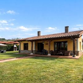 Aire de Asturias – Picos de Europa · Jardín 6 pax, отель в городе Каналес