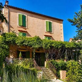 Maison Auguste Chambres d'hôtes aux portes des Cévennes，Lédignan的飯店