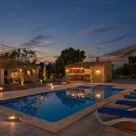 NEW Finca rustica con piscina