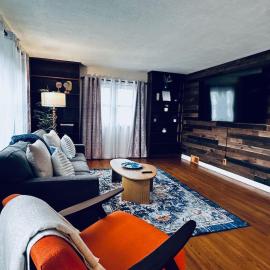 Central location Parking 2BDRM Air