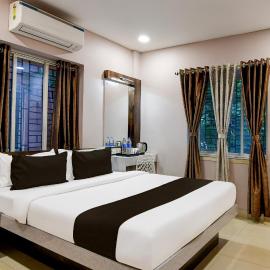 Super Collection O New Town Near OM Sweets Formerly Shiva Inn, hotel in kolkata
