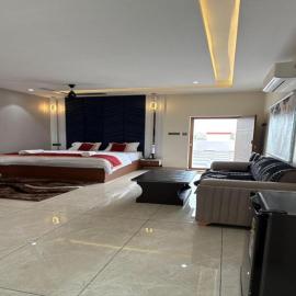 SNR GRAND, hotel i Narasaraopet