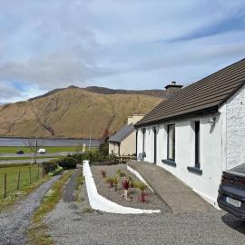 Cottage 503 - Leenane、リーノーンのホテル