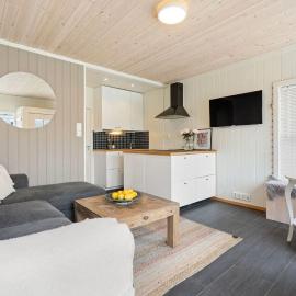 Unik sjarmerende hytte i hjertet av Henningsvær, Hotel in Henningsvær