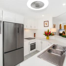 Townsville Tropical Escape, Relaxing Stay in North Ward Near Beach & CBD