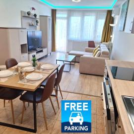 Comfort Budapest Apartment - Private Balcony & Free Parking - AC
