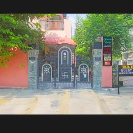 baba paying guest house, hotel in Varanasi
