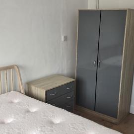 1 Bed+Sofa bed flat near Watford Hospital and Football Stadium
