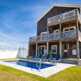 Spacious KDH Getaway with Views Near Beach & Shops