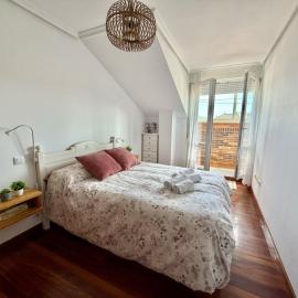 Apartamento Ria de Ajo 12021, hotell i Ajo