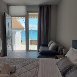 Captain's Tolo Sea View 1