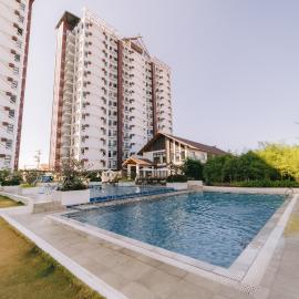 Your Cebu Hideaway at Royal Oceancreast Mactan 1BR, hotel di Mactan Island