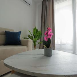 Crown Apartments, hotell i Golem
