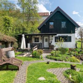 Toms Hütte, hotel u gradu Udler